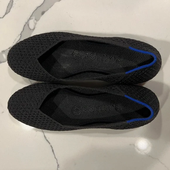 Rothy’s 6.5 Solid Black Flat with Honeycomb or waffle weave design - Picture 2 of 11